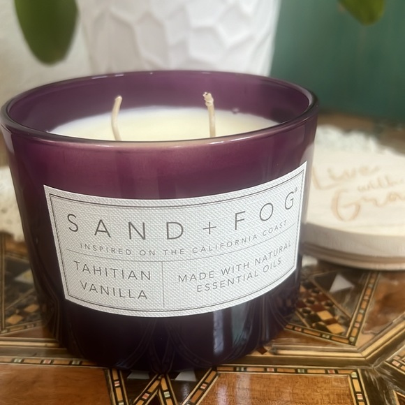 Tahitian Vanilla Scented Candle - Picture 8 of 16